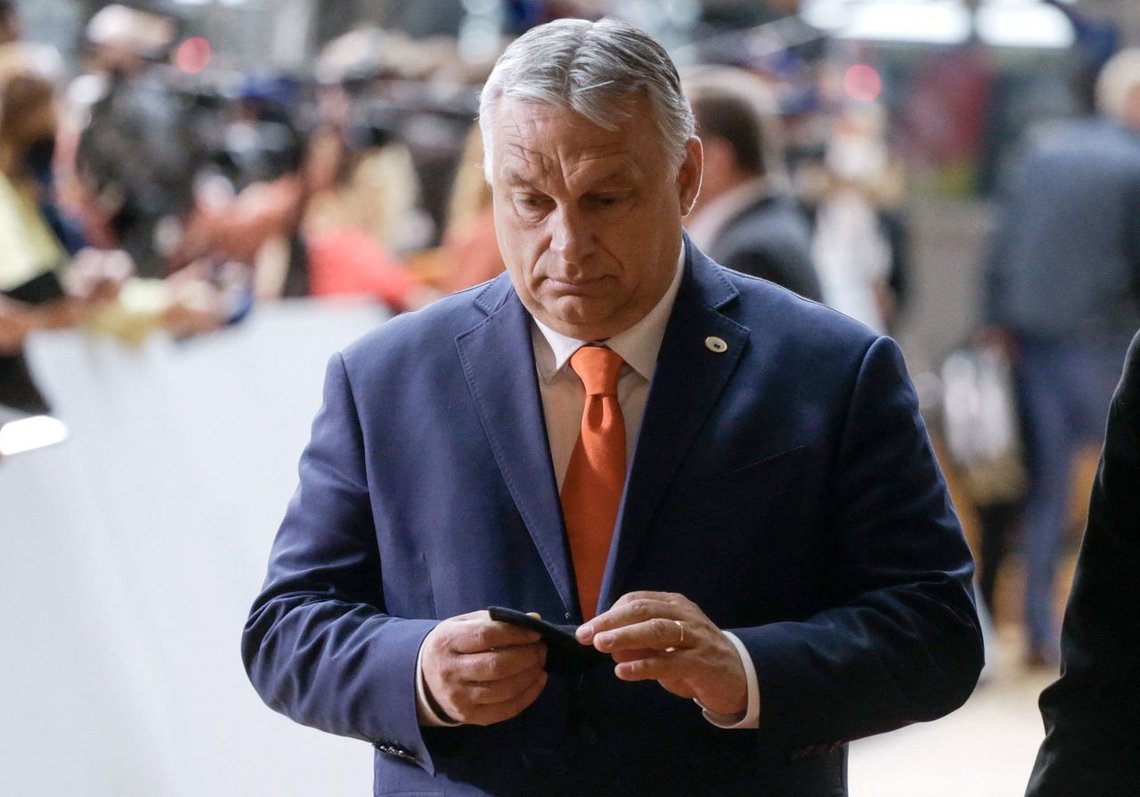 Ungarns statsminister Viktor Orbán har fått noe å tenke på etter dommen i EU-domstolen. Foto: Aris Oikonomou / POOL / AFP / NTB Ungarns statsminister Viktor Orbán har fått noe å tenke på etter dommen i EU-domstolen. Foto: Aris Oikonomou / POOL / AFP / NTB