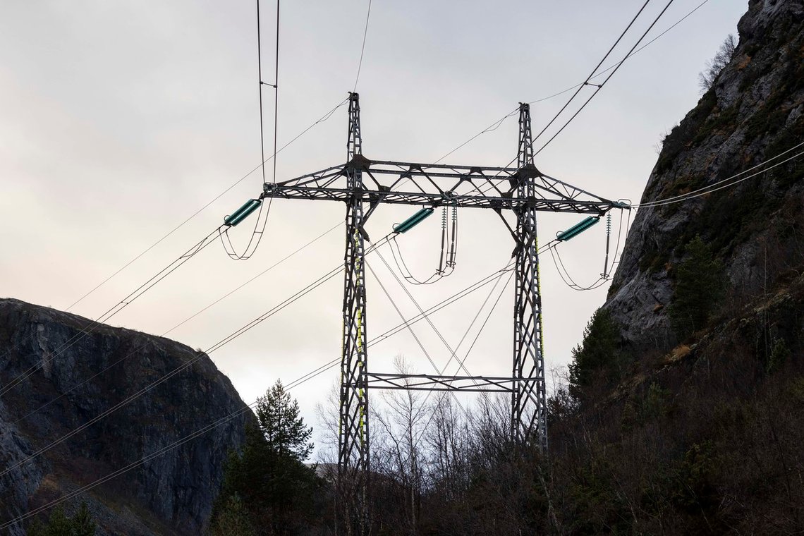 Elektrifiseringen av samfunnet i forbindelse med «det grønne skiftet» vil kreve massiv utbygging av kraftnettet, noe som vil medføre store naturinngrep. Foto: Tor Erik Schrøder / NTB Elektrifiseringen av samfunnet i forbindelse med «det grønne skiftet» vil kreve massiv utbygging av kraftnettet, noe som vil medføre store naturinngrep. Foto: Tor Erik Schrøder / NTB