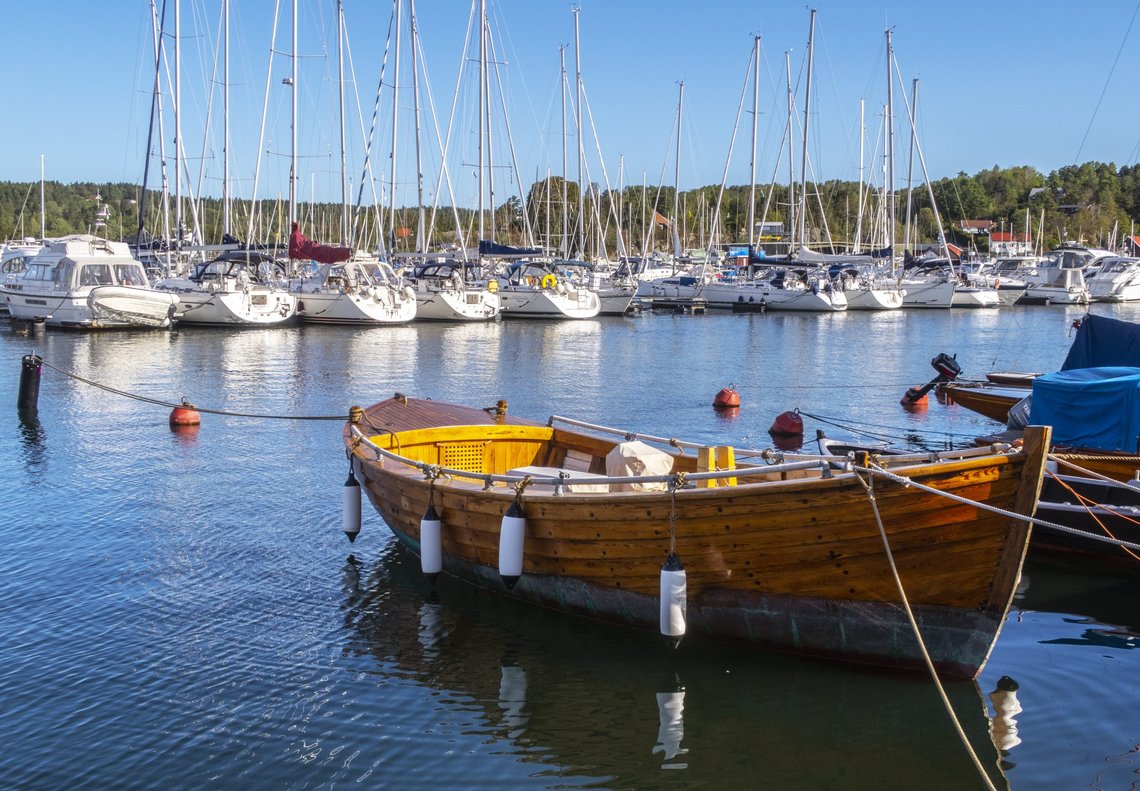 Den klinkbygde trebåten har en historie som strekker seg minst 2000 år tilbake. Her en trebåt i Son gjestehavn sommeren 2018. Foto: Halvard Alvik, NTB Den klinkbygde trebåten har en historie som strekker seg minst 2000 år tilbake. Her en trebåt i Son gjestehavn sommeren 2018. Foto: Halvard Alvik, NTB