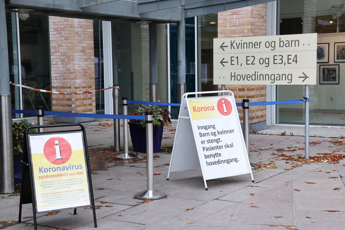 Rikshospitalet. Pandemien har utløst panikk, men er den begrunnet i realiteter? Foto: Geir Olsen / NTB Rikshospitalet. Pandemien har utløst panikk, men er den begrunnet i realiteter? Foto: Geir Olsen / NTB