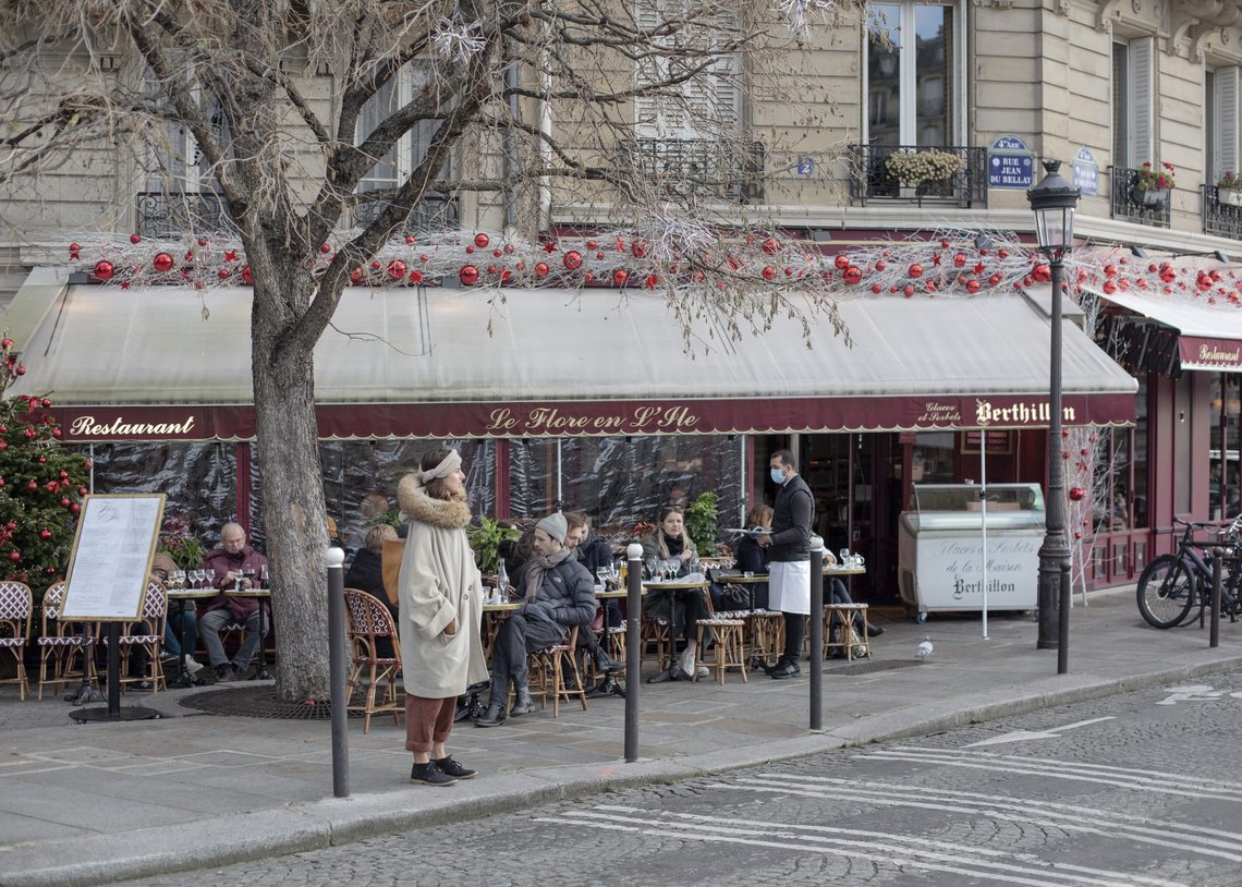 Fransk politi har ifølge kilder avverget et terrorangrep som var planlagt gjennomført i julen. Bildet viser et gatemiljø i Paris. Illustrasjonsfoto: Rafael Yaghobzadeh / AP / NTB Fransk politi har ifølge kilder avverget et terrorangrep som var planlagt gjennomført i julen. Bildet viser et gatemiljø i Paris. Illustrasjonsfoto: Rafael Yaghobzadeh / AP / NTB