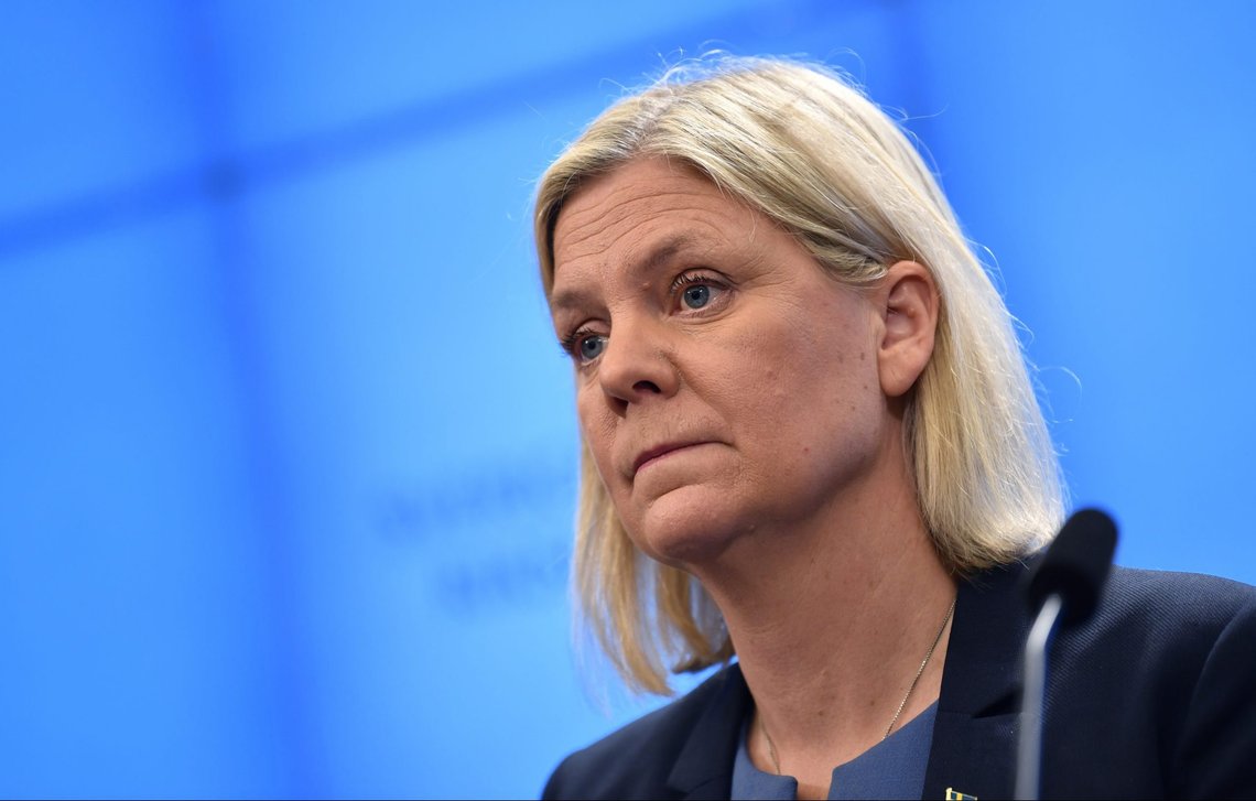 Fra onsdag må man ha gyldig koronasertifikat for å komme inn på større arrangementer i Sverige. Her er landets nye sosialdemokratiske statsminister Magdalena Andersson. Pontus Lundahl / AP / NTB Fra onsdag må man ha gyldig koronasertifikat for å komme inn på større arrangementer i Sverige. Her er landets nye sosialdemokratiske statsminister Magdalena Andersson. Pontus Lundahl / AP / NTB