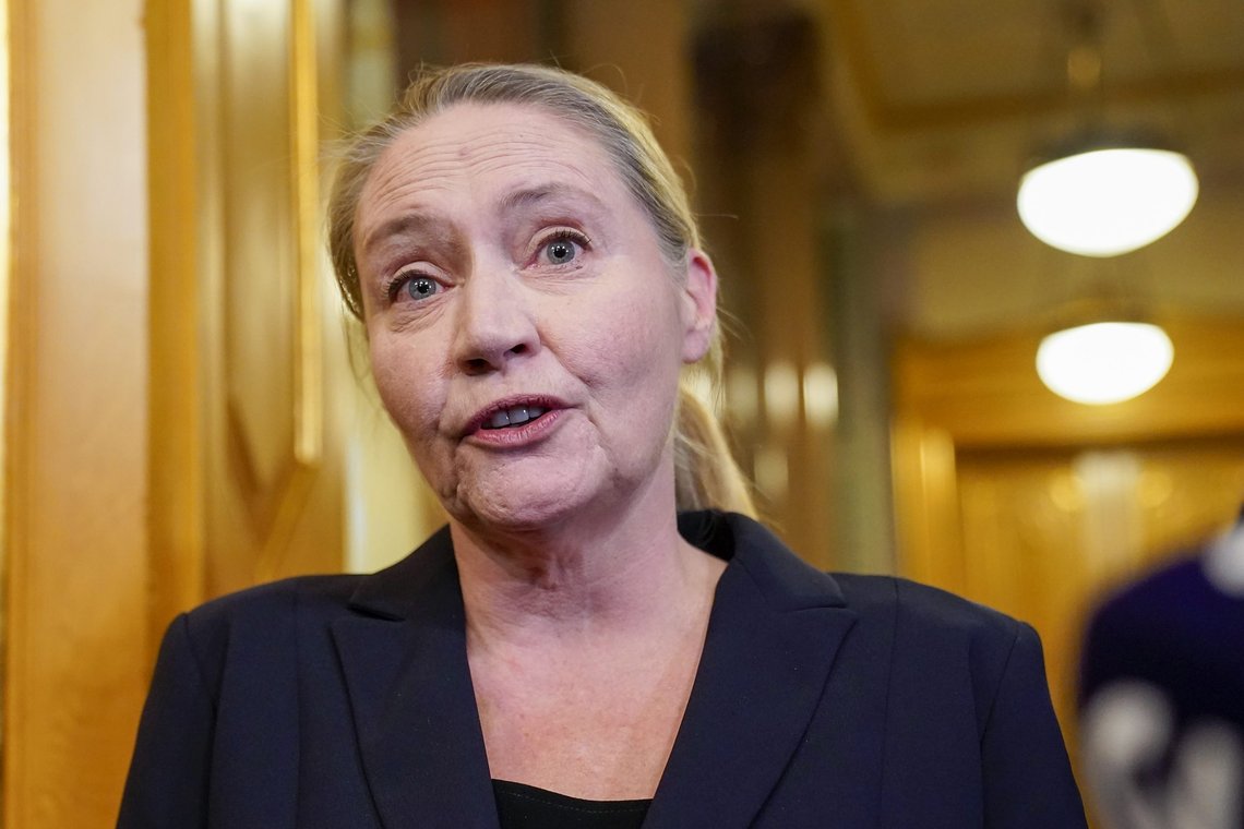 Tidligere stortingspresident Eva Kristin Hansen (Ap) mener alle reiseregninger er fylt ut slik de skal se ut. Samtidig har administrasjonen på Stortinget i flere år hatt informasjon som kunne avdekket at hun ikke skulle hatt pendlerbolig. Foto: Torstein Bøe / NTB Tidligere stortingspresident Eva Kristin Hansen (Ap) mener alle reiseregninger er fylt ut slik de skal se ut. Samtidig har administrasjonen på Stortinget i flere år hatt informasjon som kunne avdekket at hun ikke skulle hatt pendlerbolig. Foto: Torstein Bøe / NTB
