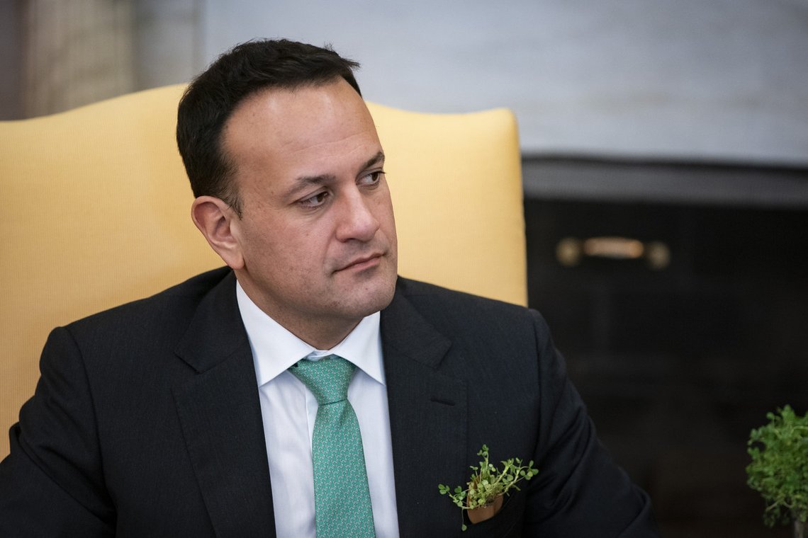 Leo Varadkar avbildet fra den tiden han var statsminister, under et besøk i Det hvite hus. Foto: Al Drago/ UPI/ Shutterstock/ NTB Leo Varadkar avbildet fra den tiden han var statsminister, under et besøk i Det hvite hus. Foto: Al Drago/ UPI/ Shutterstock/ NTB