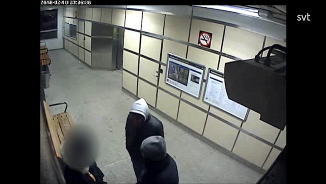 Å bli ranet skaper langsiktige traumer for mange av de unge ofrene. Foto: Skjermdump video SVT. Å bli ranet skaper langsiktige traumer for mange av de unge ofrene. Foto: Skjermdump video SVT.