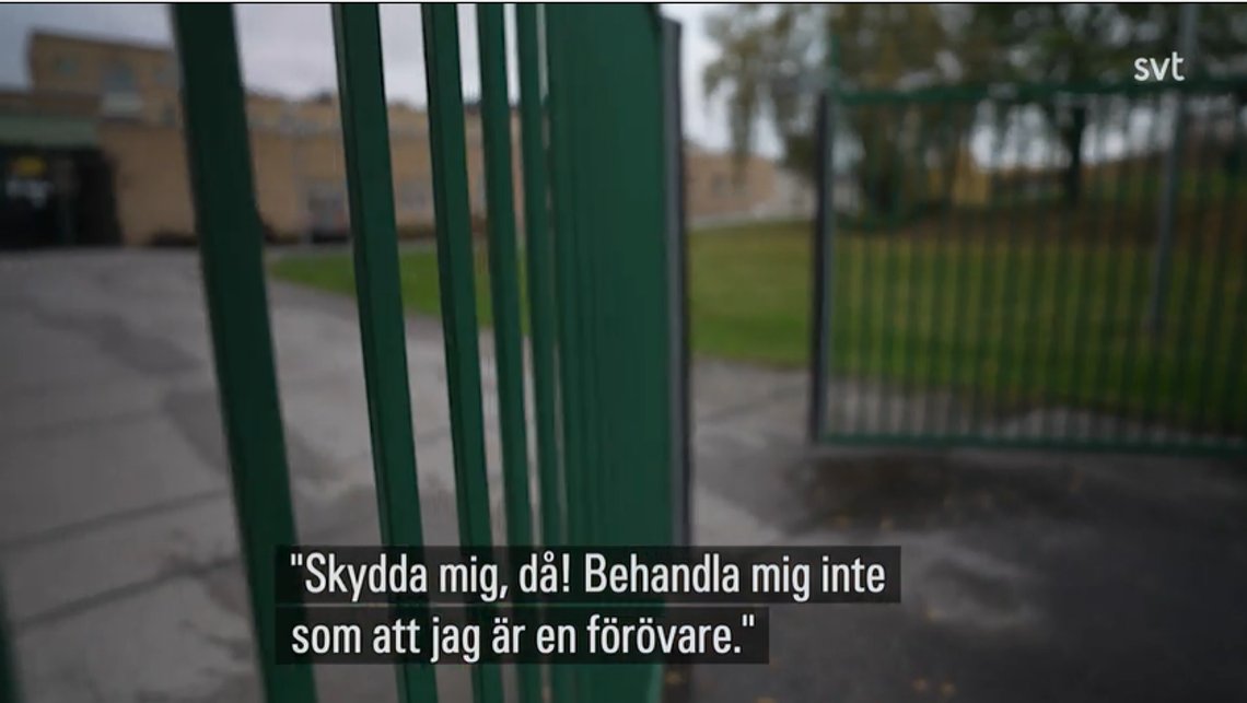 Mange unge som prøver å forlate æreskulturen føler at de blir sviktet både av familien og samfunnet.
Foto: Skjermdump video SVT Mange unge som prøver å forlate æreskulturen føler at de blir sviktet både av familien og samfunnet.
Foto: Skjermdump video SVT