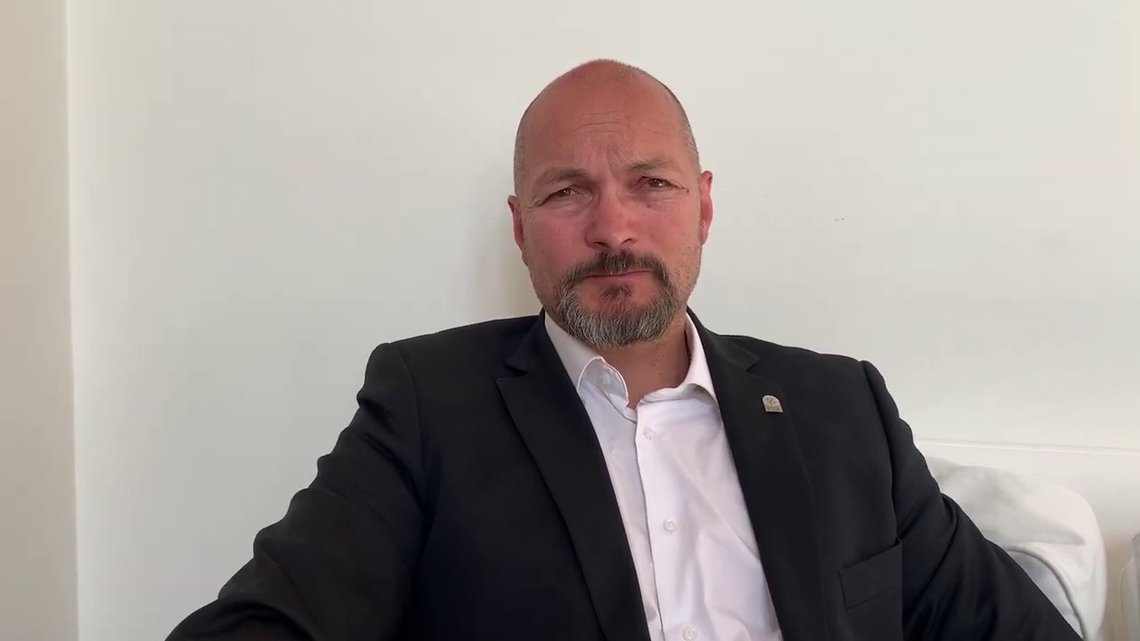 Erik Selle er partileder i Partiet De Kristne. Han går klart ut mot koronapass og vaksinetvang. Foto: Facebook Erik Selle er partileder i Partiet De Kristne. Han går klart ut mot koronapass og vaksinetvang. Foto: Facebook