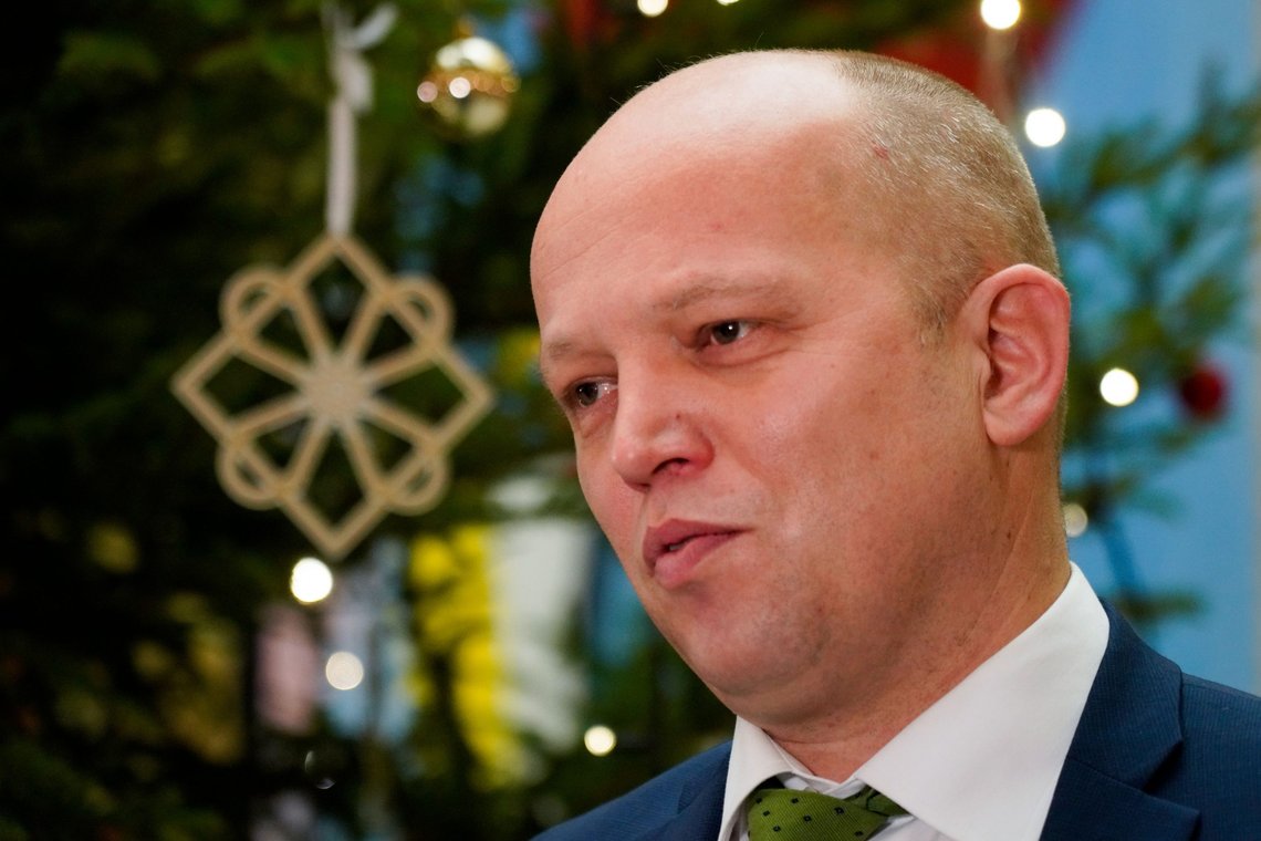 Finansminister Trygve Slagsvold Vedum (Sp) vil oppheve den nasjonale skjenkestoppen. Foto: Terje Bendiksby / NTB Finansminister Trygve Slagsvold Vedum (Sp) vil oppheve den nasjonale skjenkestoppen. Foto: Terje Bendiksby / NTB
