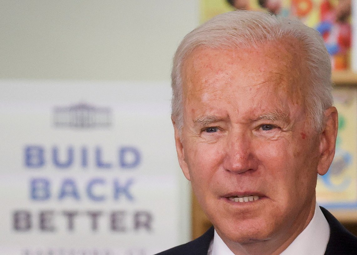 Joe Biden, eller muligens andre krefter som styrer ham, ønsker å følge prinsippet til «The Great Reset», og «Build Back Better». Da må han først rive ned konstruksjonen USA: Foto: REUTERS/ Leah Millis/ NTB Joe Biden, eller muligens andre krefter som styrer ham, ønsker å følge prinsippet til «The Great Reset», og «Build Back Better». Da må han først rive ned konstruksjonen USA: Foto: REUTERS/ Leah Millis/ NTB