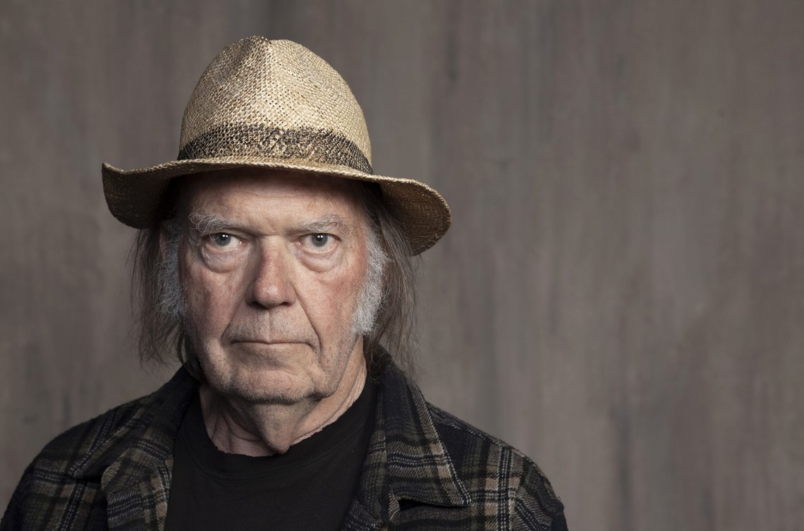 Neil Young ga Spotify et ultimatum over koronavaksiner. Arkivfoto: Rebecca Cabage/Invision, AP-NTB. Neil Young ga Spotify et ultimatum over koronavaksiner. Arkivfoto: Rebecca Cabage/Invision, AP-NTB.