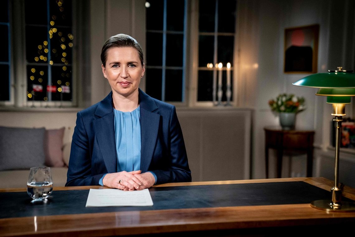 Mette Frederiksen har spilt på frykt under koronapandemien. Her er hun avbildet under sin nyttårstale til det danske folk. Foto: Claus Rasmussen / Ritzau Scanpix / AFP) /NTB Mette Frederiksen har spilt på frykt under koronapandemien. Her er hun avbildet under sin nyttårstale til det danske folk. Foto: Claus Rasmussen / Ritzau Scanpix / AFP) /NTB