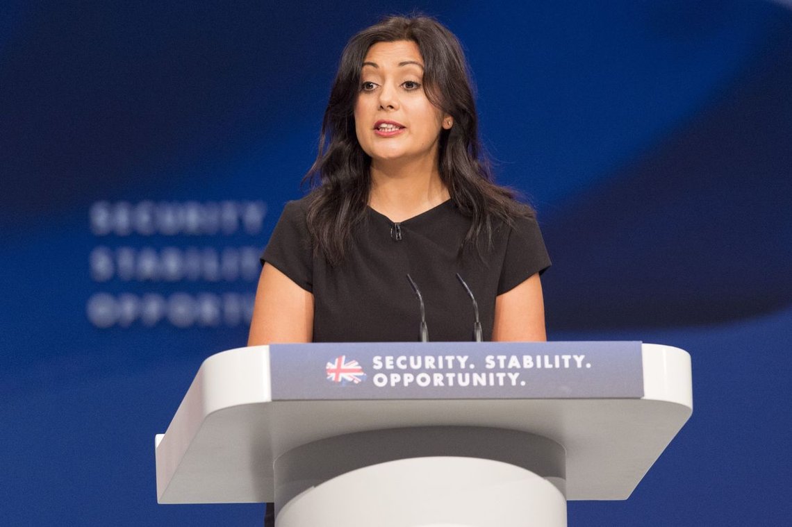 Nusrat Ghani hevder hun mistet jobben som statsråd på grunn av sin moslimske tro. Foto: Ray Tang/REX Nusrat Ghani hevder hun mistet jobben som statsråd på grunn av sin moslimske tro. Foto: Ray Tang/REX