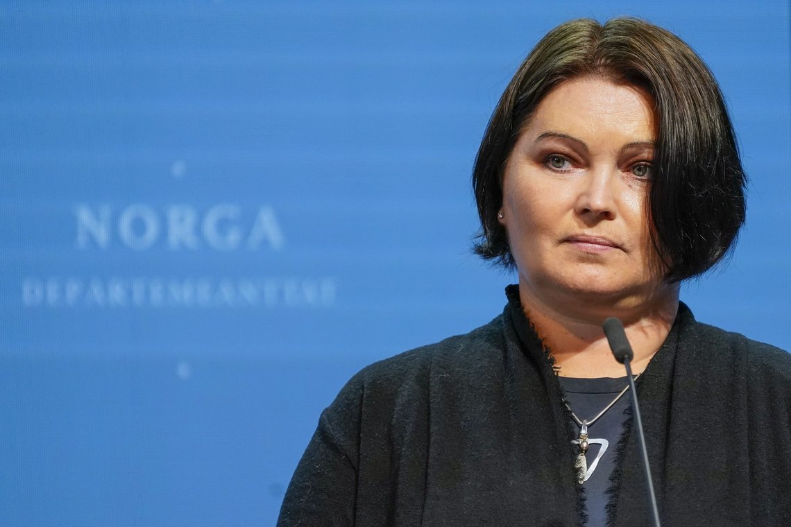 Assisterende direktør i Folkehelseinstituttet, Gun Peggy Knudsen, mener man må ha svært gode grunner for å forskjellsbehandle vaksinerte og uvaksinerte. Foto: Torstein Bøe / NTB Assisterende direktør i Folkehelseinstituttet, Gun Peggy Knudsen, mener man må ha svært gode grunner for å forskjellsbehandle vaksinerte og uvaksinerte. Foto: Torstein Bøe / NTB