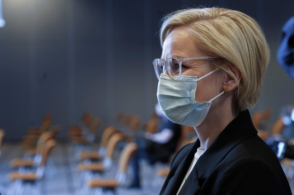 Helseminister Ingvild Kjerkol bør kutte ut alle koronatiltak, mener vaksineforsker. Foto: Terje Bendiksby / NTB Helseminister Ingvild Kjerkol bør kutte ut alle koronatiltak, mener vaksineforsker. Foto: Terje Bendiksby / NTB