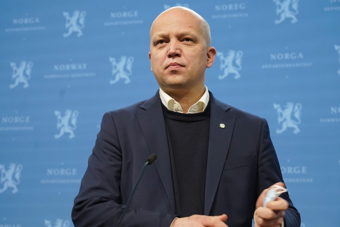 Fredag vil finansminister Trygve Slagsvold Vedum legge fram en krisepakke for Stortinget til 20,2 milliarder kroner. Foto: Terje Bendiksby / NTB Fredag vil finansminister Trygve Slagsvold Vedum legge fram en krisepakke for Stortinget til 20,2 milliarder kroner. Foto: Terje Bendiksby / NTB