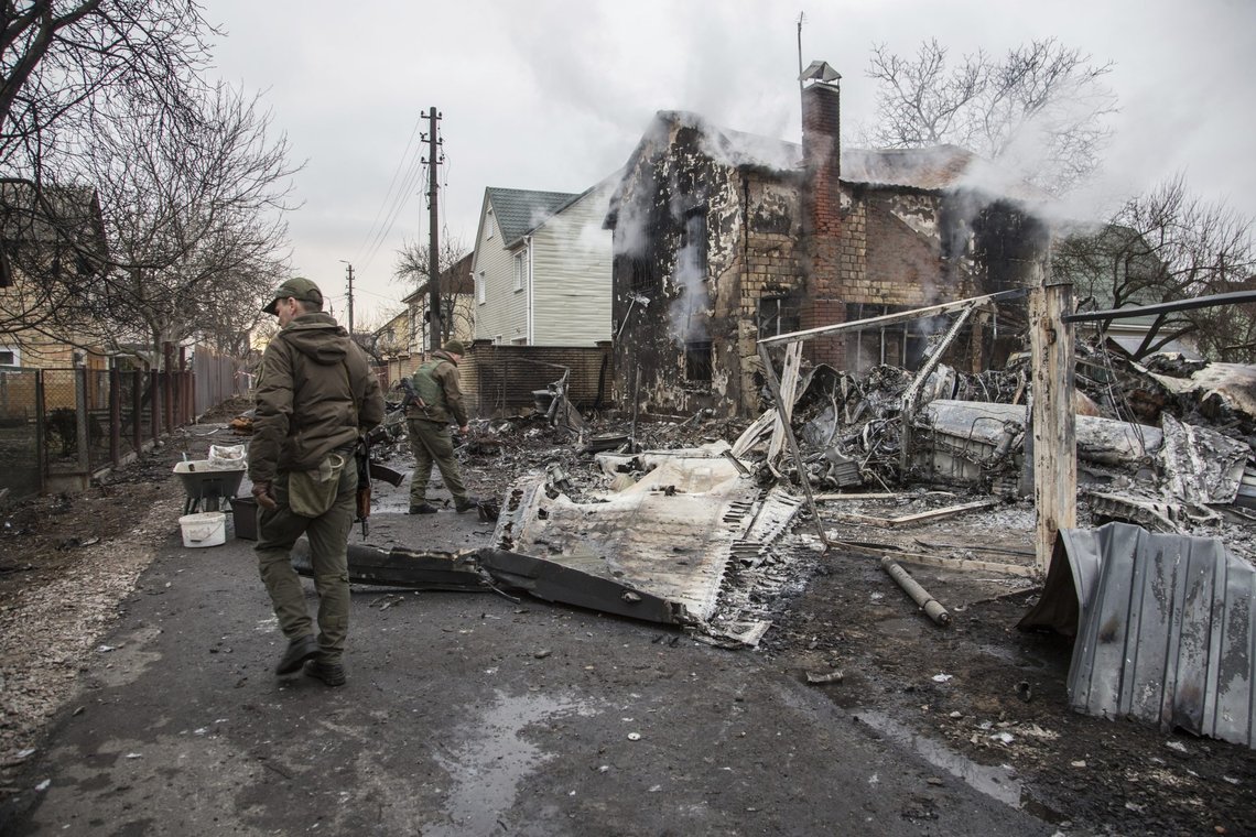 Ukraina blir angrepet, men Sverige har bestemt seg for å fortsette med bistand til Russland.
Foto: Oleksandr Ratushniak AP Foto / NTB Ukraina blir angrepet, men Sverige har bestemt seg for å fortsette med bistand til Russland.
Foto: Oleksandr Ratushniak AP Foto / NTB