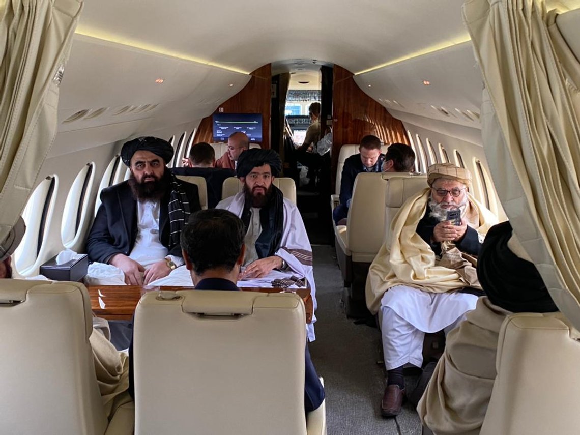 Bildet av Talibans delegasjon på et privatfly på vei til Norge fikk mye oppmerksomhet. Prisen for flyturen utgjør over halvparten av de 6,5 millionene besøket har kostet så langt. Arkivfoto: Talibans talsperson / Twitter / NTB Bildet av Talibans delegasjon på et privatfly på vei til Norge fikk mye oppmerksomhet. Prisen for flyturen utgjør over halvparten av de 6,5 millionene besøket har kostet så langt. Arkivfoto: Talibans talsperson / Twitter / NTB