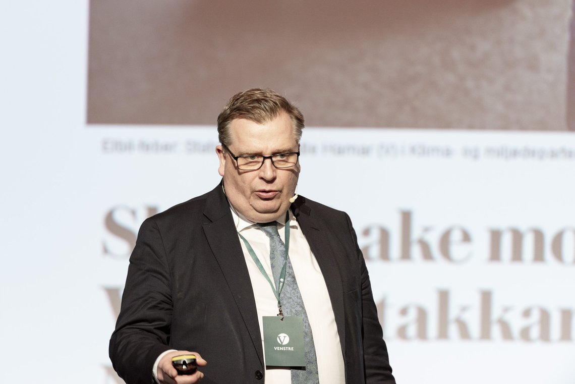 – Når et pengespillselskap som driver ulovlig i Norge kan tjene 437 millioner kroner på sin ulovlige aktivitet i løpet av ett år, skylder vi det norske folk å gjøre det vi kan for å stanse den ulovlige virksomheten, sier direktør Atle Hamar i Lotteri- og stiftelsestilsynet. Foto: Ned Alley / NTB – Når et pengespillselskap som driver ulovlig i Norge kan tjene 437 millioner kroner på sin ulovlige aktivitet i løpet av ett år, skylder vi det norske folk å gjøre det vi kan for å stanse den ulovlige virksomheten, sier direktør Atle Hamar i Lotteri- og stiftelsestilsynet. Foto: Ned Alley / NTB