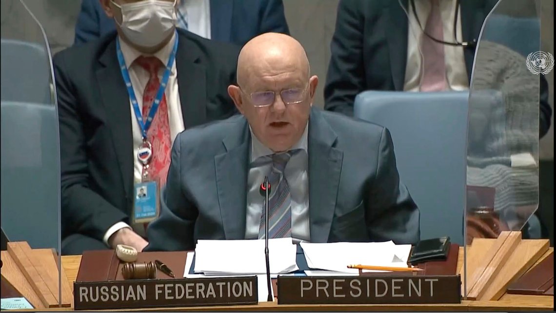 Russlands FN-ambassadør Vassilij Nebenzia forsvarte seg med å si at Russland fortsatt er åpen for diplomati og en diplomatisk løsning, men han advarte mot det han kalte ukrainsk aggresjon. Foto: UNTV via AP / NTB Russlands FN-ambassadør Vassilij Nebenzia forsvarte seg med å si at Russland fortsatt er åpen for diplomati og en diplomatisk løsning, men han advarte mot det han kalte ukrainsk aggresjon. Foto: UNTV via AP / NTB
