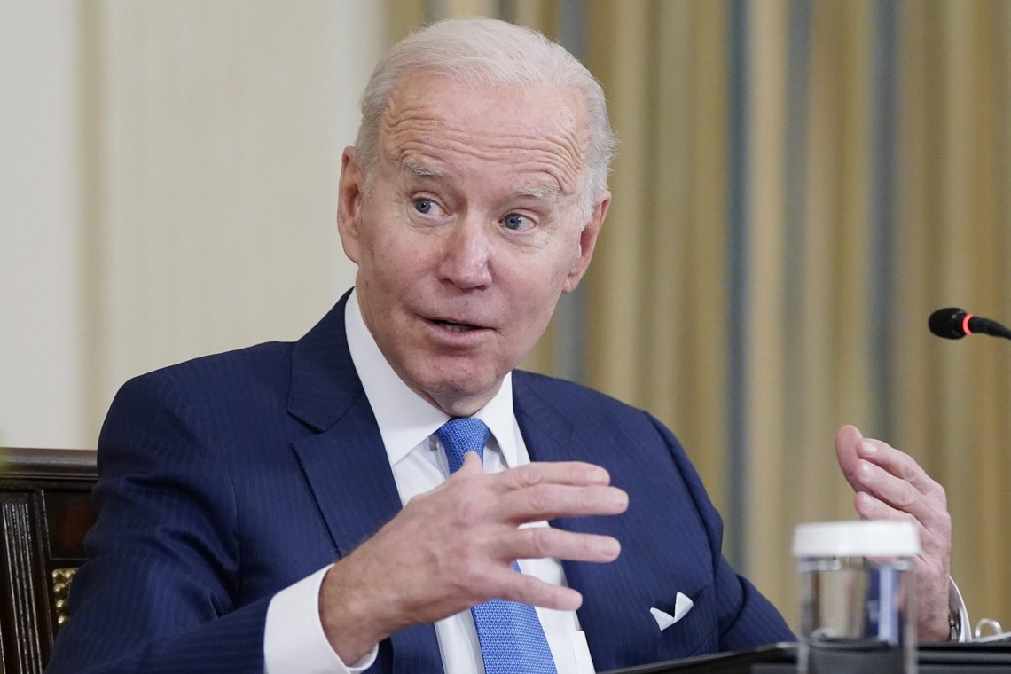 Biden har neppe sett de dårligste tallene ennå. President Joe Biden speaks during a roundtable meeting with CEOs of electric utilities in the State Dining Room of the White House, Wednesday, Feb. 9, 2022, in Washington. (AP Photo/Patrick Semansky). Biden har neppe sett de dårligste tallene ennå. President Joe Biden speaks during a roundtable meeting with CEOs of electric utilities in the State Dining Room of the White House, Wednesday, Feb. 9, 2022, in Washington. (AP Photo/Patrick Semansky).