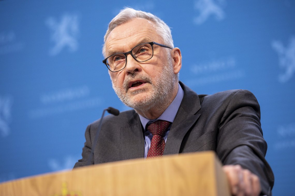 Jeg tror ikke fire kvinner som må etterforskes for mulige straffbare forhold vil utgjøre den store sikkerhetsrisikoen på kort sikt, sier sjefen i Politiets sikkerhetstjeneste, Hans Sverre Sjøvold. Foto: Beate Oma Dahle / NTB Jeg tror ikke fire kvinner som må etterforskes for mulige straffbare forhold vil utgjøre den store sikkerhetsrisikoen på kort sikt, sier sjefen i Politiets sikkerhetstjeneste, Hans Sverre Sjøvold. Foto: Beate Oma Dahle / NTB