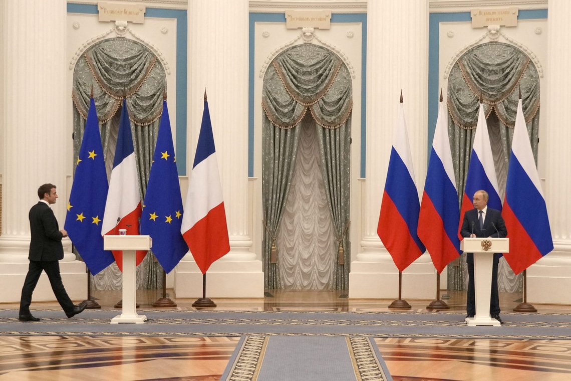 Frankrikes president Emmanuel Macron og Russlands president Vladimir Putin, her under et møte 7. februar. Arkivfoto: Thibault Camus / AP / NTB Frankrikes president Emmanuel Macron og Russlands president Vladimir Putin, her under et møte 7. februar. Arkivfoto: Thibault Camus / AP / NTB