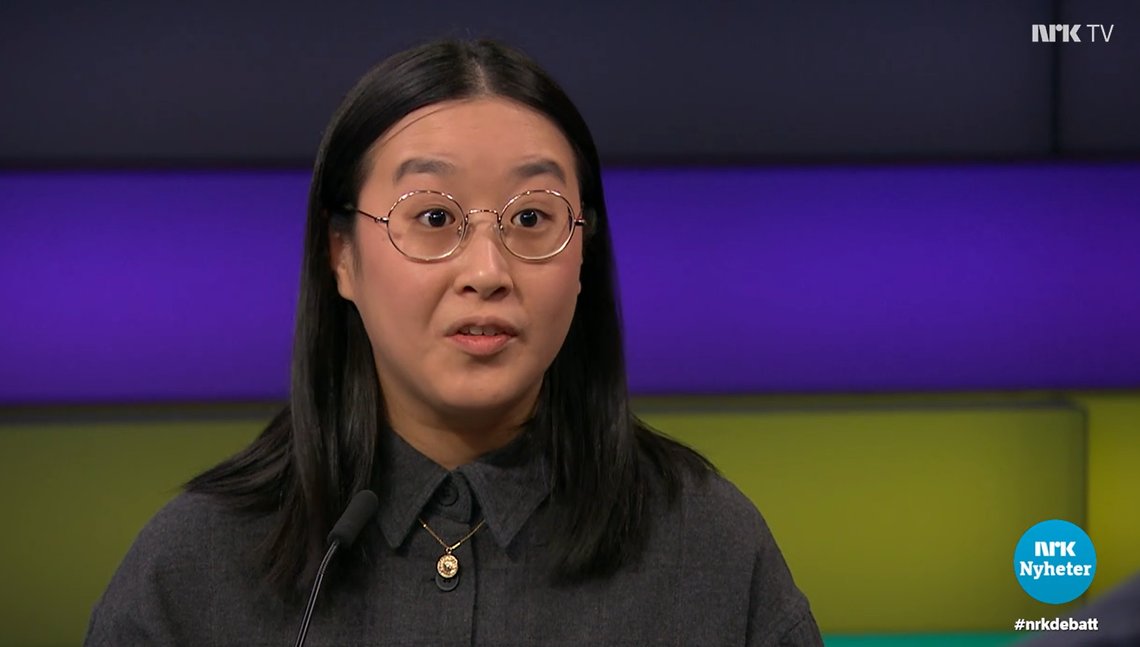 VG-journalist Xueqi Pang har, som Fredrik Solvang påpeker, "skrevet mye om mangfold". Litt synd da, at resultatet blir enfold. Skjermdump, NRK. VG-journalist Xueqi Pang har, som Fredrik Solvang påpeker, "skrevet mye om mangfold". Litt synd da, at resultatet blir enfold. Skjermdump, NRK.