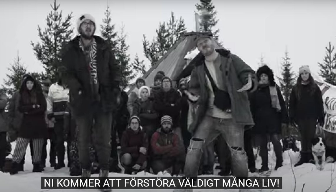 Skjermdump fra videoen med den norrlandske rapperduoens rap: Don Quijote Skjermdump fra videoen med den norrlandske rapperduoens rap: Don Quijote