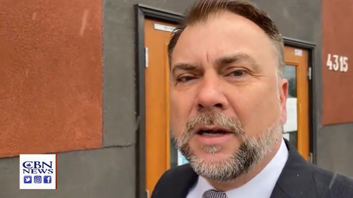 Pastor Artur Pawlowski har sittet fengslet i isolat i over 40 dager, fordi han holdt messe for truckere. Skjermdump YouTube/CBN Pastor Artur Pawlowski har sittet fengslet i isolat i over 40 dager, fordi han holdt messe for truckere. Skjermdump YouTube/CBN