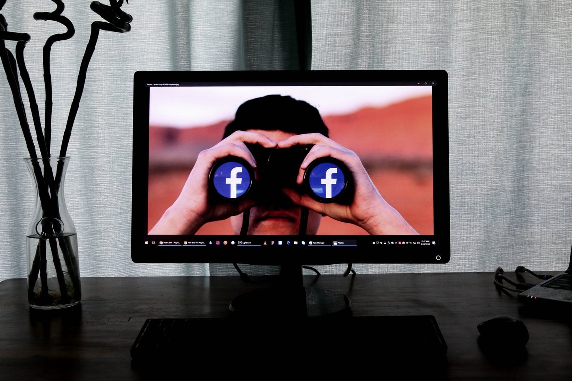Facebook vil nå tillate innlegg som oppfordrer til vold mot russere og russiske styrker. Illustrasjonsfoto: Glen Carrie / Unsplash Facebook vil nå tillate innlegg som oppfordrer til vold mot russere og russiske styrker. Illustrasjonsfoto: Glen Carrie / Unsplash