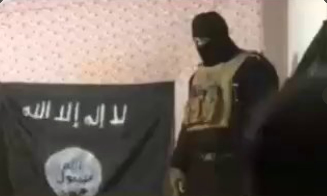 Islamistgruppen Den islamske stat (IS) har tatt på seg ansvaret for terroraksjonen i Hadera i Israel søndag. To israelske soldater og de to terroristene ble drept. Skjermdump: Twitter Islamistgruppen Den islamske stat (IS) har tatt på seg ansvaret for terroraksjonen i Hadera i Israel søndag. To israelske soldater og de to terroristene ble drept. Skjermdump: Twitter