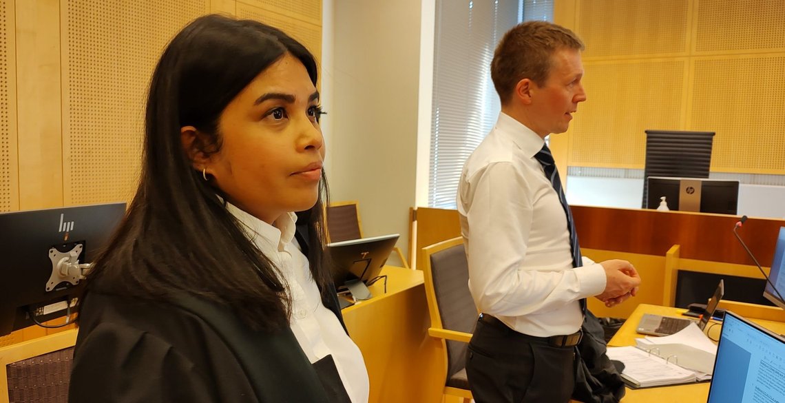 Politiadvokatene Dishanie Amit Eliassen og Jon Inge Engesmo utgjør aktoratet i saken mot de seks unge mennene. Foto: Øyvind Thuestad. Politiadvokatene Dishanie Amit Eliassen og Jon Inge Engesmo utgjør aktoratet i saken mot de seks unge mennene. Foto: Øyvind Thuestad.