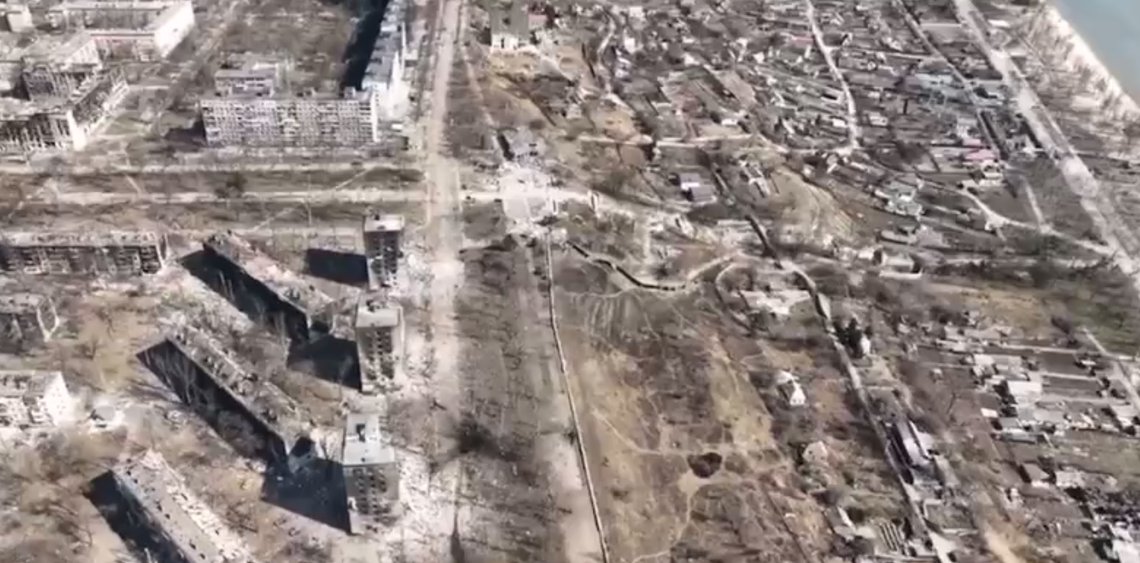 Mariupol by ved Azovhavet er totalt utbombet. Skjermdump: Telegram Mariupol by ved Azovhavet er totalt utbombet. Skjermdump: Telegram