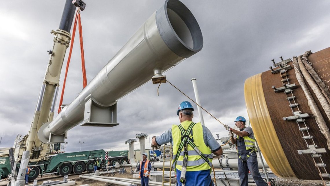 Olje og gass vil verden ha. Nå tjener Norge som stat rått på krigen i Ukraina, og at Nord Stream 2 som skulle frakte russisk gass til Europa ble stanset. Foto: Gazprom Olje og gass vil verden ha. Nå tjener Norge som stat rått på krigen i Ukraina, og at Nord Stream 2 som skulle frakte russisk gass til Europa ble stanset. Foto: Gazprom