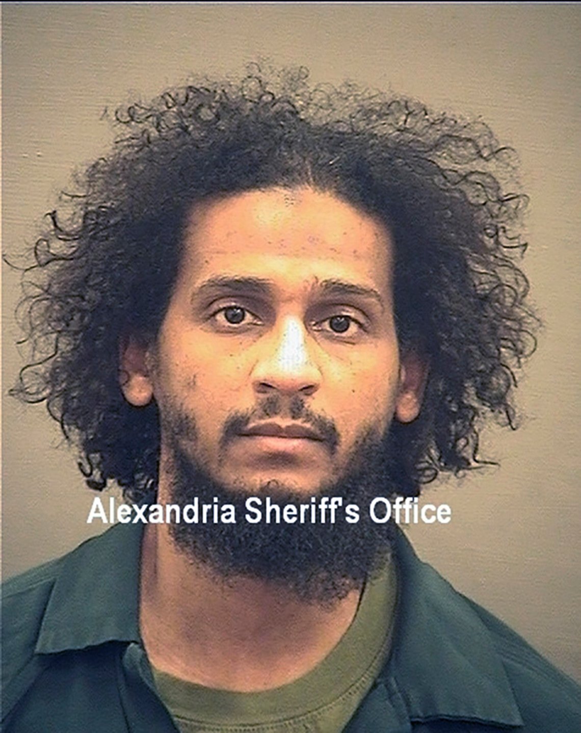 Den Sudan-fødte britiske muslimen El Shafee Elsheikh, som gikk under tilnavnet «Jihadi George» og tilhørte en beryktet IS-gruppe som holdt utenlandske fanger i Syria, står nå for retten i USA. Foto: Alexandria Sheriff's Office / AP / NTB Den Sudan-fødte britiske muslimen El Shafee Elsheikh, som gikk under tilnavnet «Jihadi George» og tilhørte en beryktet IS-gruppe som holdt utenlandske fanger i Syria, står nå for retten i USA. Foto: Alexandria Sheriff's Office / AP / NTB