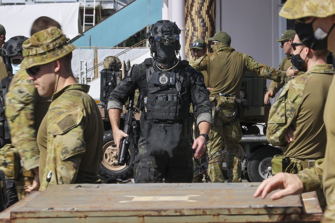 Australia sendte ifjor soldater til Salomonøyene for å slå ned omfattende opptøyer. Gary Ramage/AP/NTB Australia sendte ifjor soldater til Salomonøyene for å slå ned omfattende opptøyer. Gary Ramage/AP/NTB