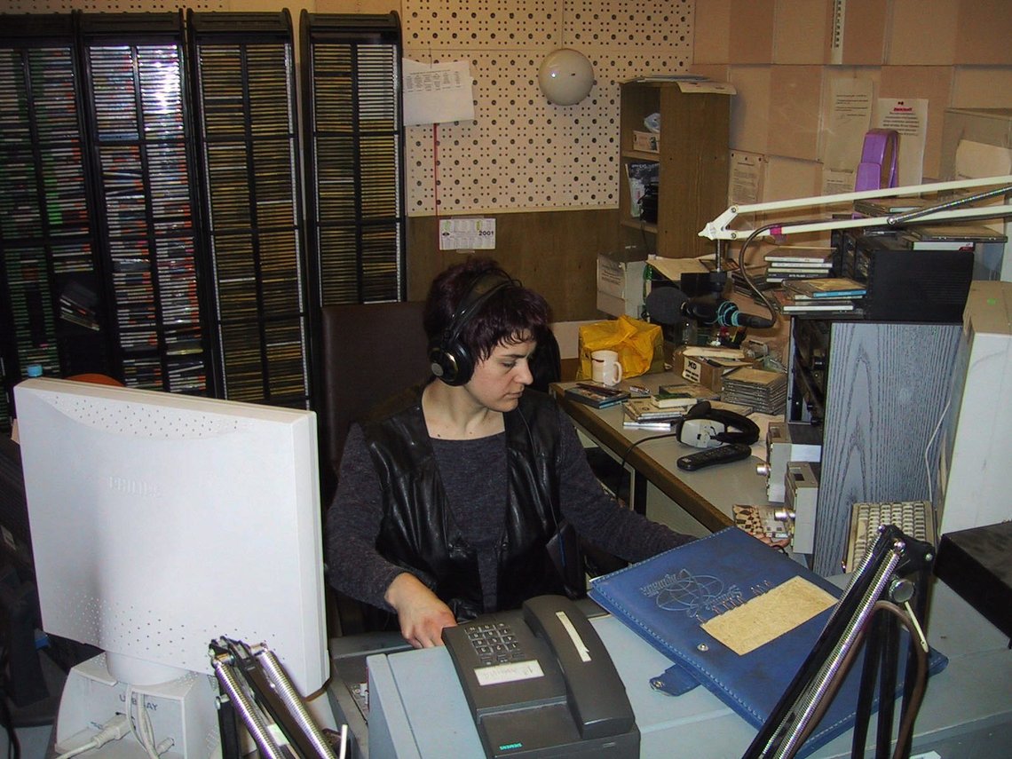 OSLO, 20010618:
Ett av de små studioene i Ekho Moskvy. Radiostasjonen sender hele døgnet, og hvert kvarter er det nyheter. Radiokanalen har flere millioner lyttere over hele Russland.
Foto: Per Kristian Aale / SCANPIX OSLO, 20010618:
Ett av de små studioene i Ekho Moskvy. Radiostasjonen sender hele døgnet, og hvert kvarter er det nyheter. Radiokanalen har flere millioner lyttere over hele Russland.
Foto: Per Kristian Aale / SCANPIX