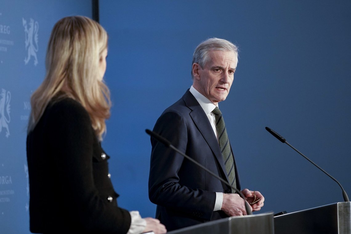 Statsminister Jonas Gahr Støre og justis- og beredskapsminister Emilie Enger Mehl under et pressetreff om situasjonen i Ukraina. Foto: Terje Pedersen / NTB Statsminister Jonas Gahr Støre og justis- og beredskapsminister Emilie Enger Mehl under et pressetreff om situasjonen i Ukraina. Foto: Terje Pedersen / NTB