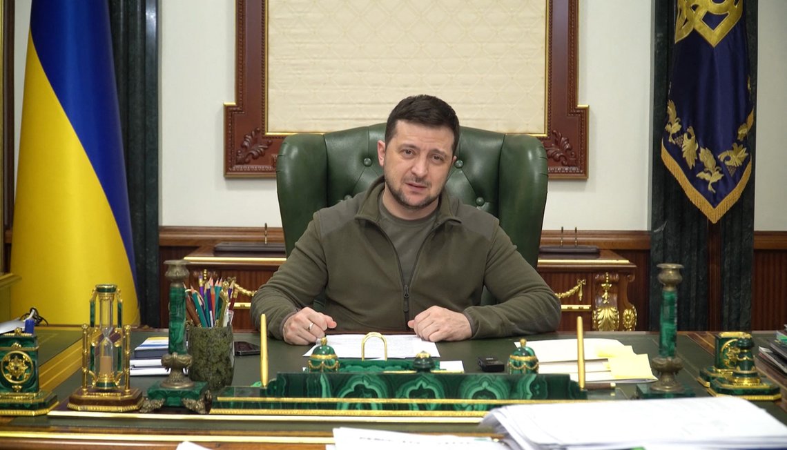 Ukrainas president Volodymyr Zelenskyj åpner for diskusjoner om Krim og Donbas. Foto: UKRAINE PRESIDENCY/ AFP/ NTB Ukrainas president Volodymyr Zelenskyj åpner for diskusjoner om Krim og Donbas. Foto: UKRAINE PRESIDENCY/ AFP/ NTB