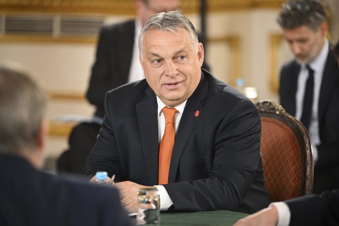 Ungarns statsminister Viktor Orban har i motsetning til mange andre EU-land inntatt en mindre kritisk holdning til Russland. Foto: Leon Neal / pool via AP / NTB Ungarns statsminister Viktor Orban har i motsetning til mange andre EU-land inntatt en mindre kritisk holdning til Russland. Foto: Leon Neal / pool via AP / NTB