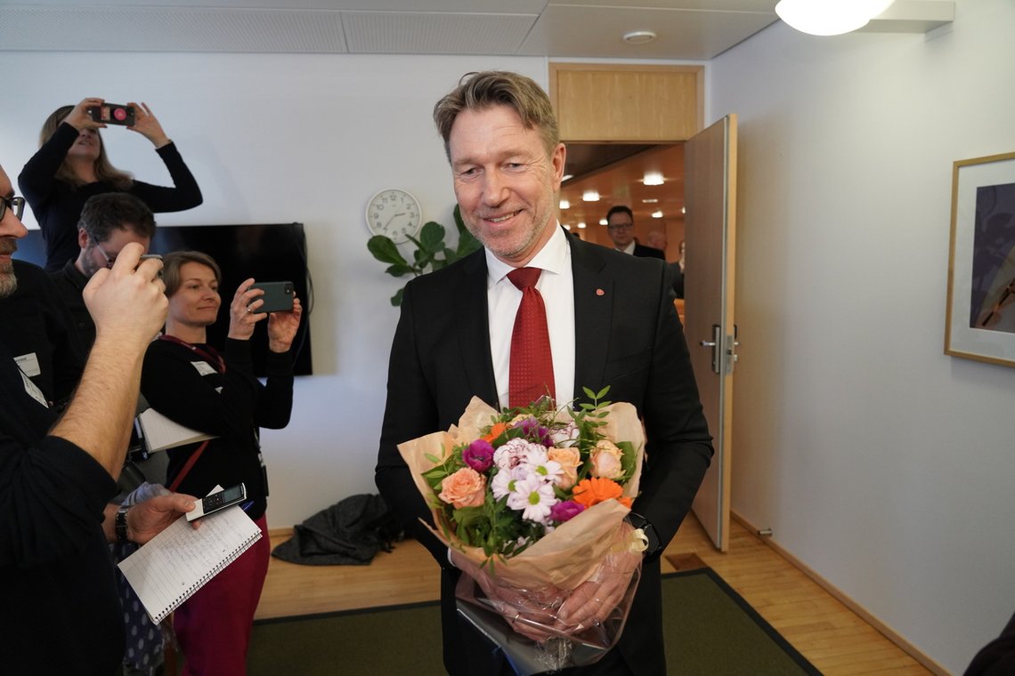 Terje Lien Aasland er ny olje- og energiminister. Han lover videreføring av strømstøtte, mens det landet egentlig trenger er trygg strømforsyning til en rimelig penge. Som vi har hatt i 100 år, inntil det grønne skiftet. Foto: Ole Berg-Rusten / NTB Terje Lien Aasland er ny olje- og energiminister. Han lover videreføring av strømstøtte, mens det landet egentlig trenger er trygg strømforsyning til en rimelig penge. Som vi har hatt i 100 år, inntil det grønne skiftet. Foto: Ole Berg-Rusten / NTB