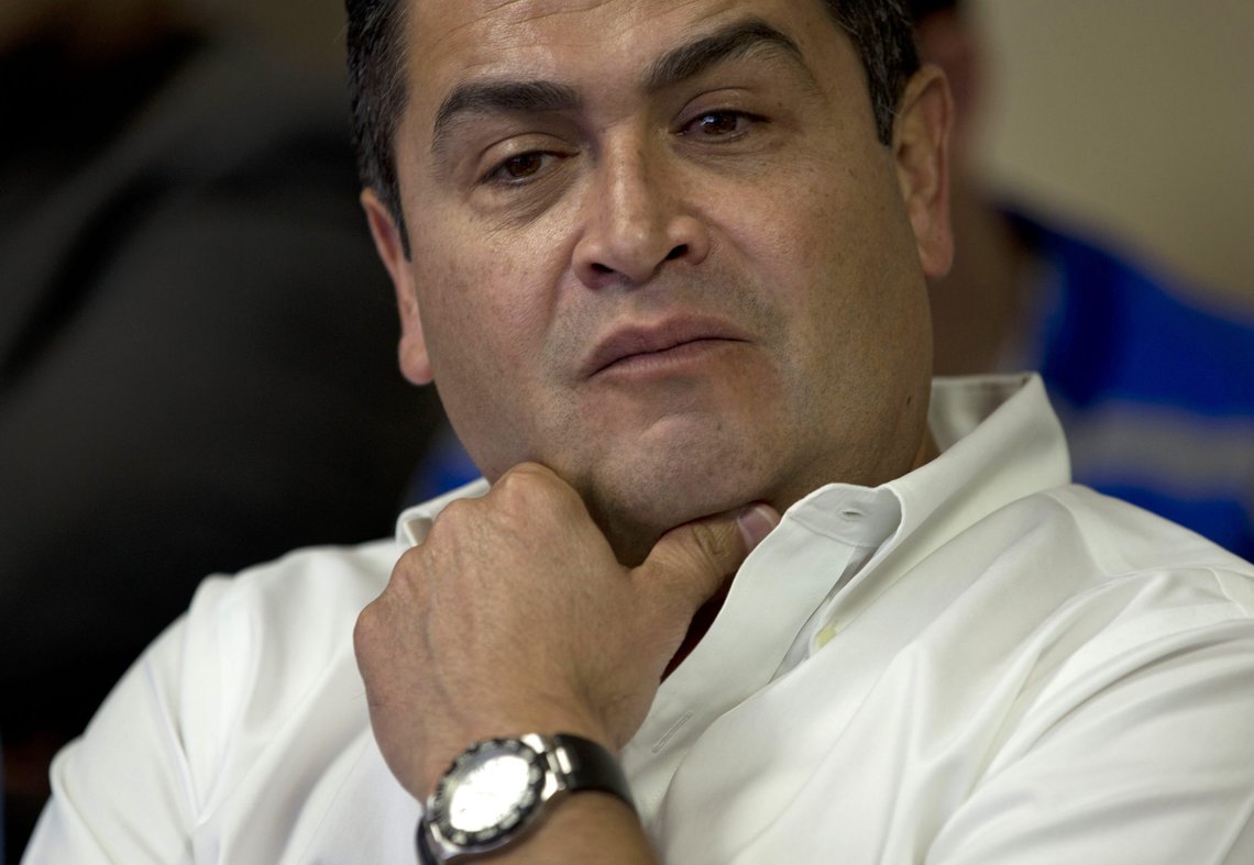 Juan Orlando Hernández var USAs venn da han satt som president. Nu skal han utleveres til USA hvor han vil bli stilt for retten for brudd på narkotikalovgivningen. Foto: Moises Castillo/AP/NTB Juan Orlando Hernández var USAs venn da han satt som president. Nu skal han utleveres til USA hvor han vil bli stilt for retten for brudd på narkotikalovgivningen. Foto: Moises Castillo/AP/NTB