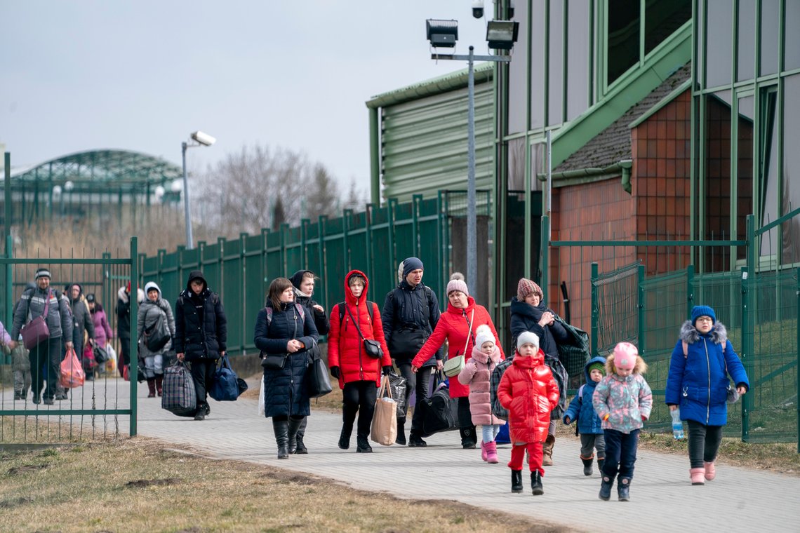 Ukrainske flyktninger ankommer Polen via grenseovergangen i Medyka. Men ikke så mange vil til «mafialandet» Sverige Ukrainske flyktninger ankommer Polen via grenseovergangen i Medyka. Men ikke så mange vil til «mafialandet» Sverige
