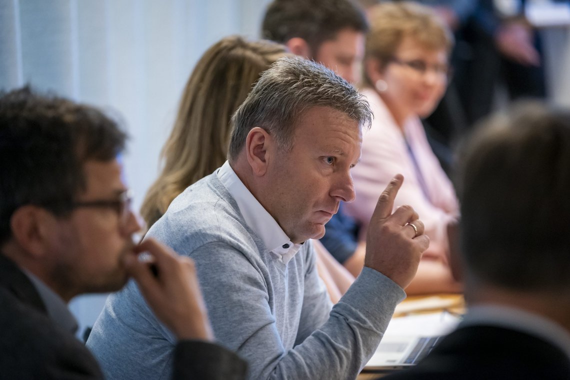 Oslo 20190917.
Medlem i Kringkastingsrådet Vebjørn Selbekk under behandlingen av Folkeopplysningens valgmanipulering i Kringkastingsrådet.
Foto: Heiko Junge / NTB Oslo 20190917.
Medlem i Kringkastingsrådet Vebjørn Selbekk under behandlingen av Folkeopplysningens valgmanipulering i Kringkastingsrådet.
Foto: Heiko Junge / NTB