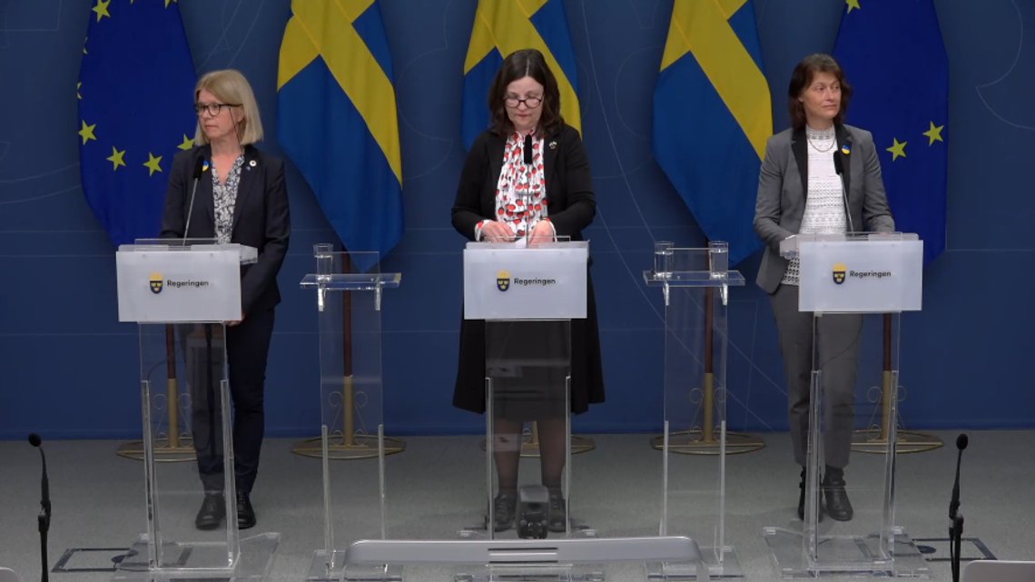 Maria Thuveson, Anna Ekström og Sara Mazur.
Foto: Skjermbilde, video Regeringskansliet Maria Thuveson, Anna Ekström og Sara Mazur.
Foto: Skjermbilde, video Regeringskansliet