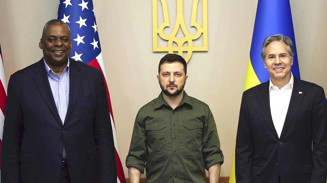 In this photo provided by the Ukrainian Presidential Press Office on Monday, April 25, 2022, from left; U.S. Secretary of Defense Lloyd Austin, Ukrainian President Volodymyr Zelenskyy and U.S. Secretary of State Antony Blinken pose for a picture during their meeting Sunday, April 24, 2022, in Kyiv, Ukraine. (Ukrainian Presidential Press Office via AP) In this photo provided by the Ukrainian Presidential Press Office on Monday, April 25, 2022, from left; U.S. Secretary of Defense Lloyd Austin, Ukrainian President Volodymyr Zelenskyy and U.S. Secretary of State Antony Blinken pose for a picture during their meeting Sunday, April 24, 2022, in Kyiv, Ukraine. (Ukrainian Presidential Press Office via AP)