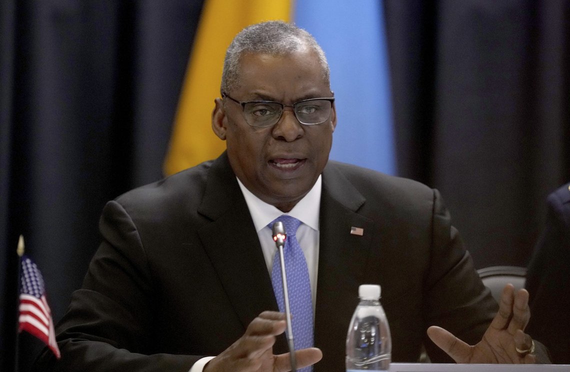 Ukraina kan vinne krigen mot Russland, mener USAs forsvarssjef Lloyd Austin. Foto: AP / NTB Ukraina kan vinne krigen mot Russland, mener USAs forsvarssjef Lloyd Austin. Foto: AP / NTB