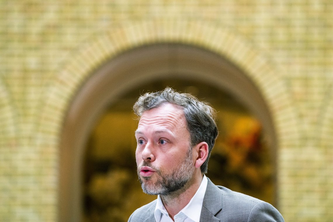 Oslo 20220322.
Stortingsrepresentant og SV-leder Audun Lysbakken i Vandrehallen etter utenriksministerens utenrikspolitiske redegjørelse i Stortinget tirsdag.
Foto: Håkon Mosvold Larsen / NTB Oslo 20220322.
Stortingsrepresentant og SV-leder Audun Lysbakken i Vandrehallen etter utenriksministerens utenrikspolitiske redegjørelse i Stortinget tirsdag.
Foto: Håkon Mosvold Larsen / NTB