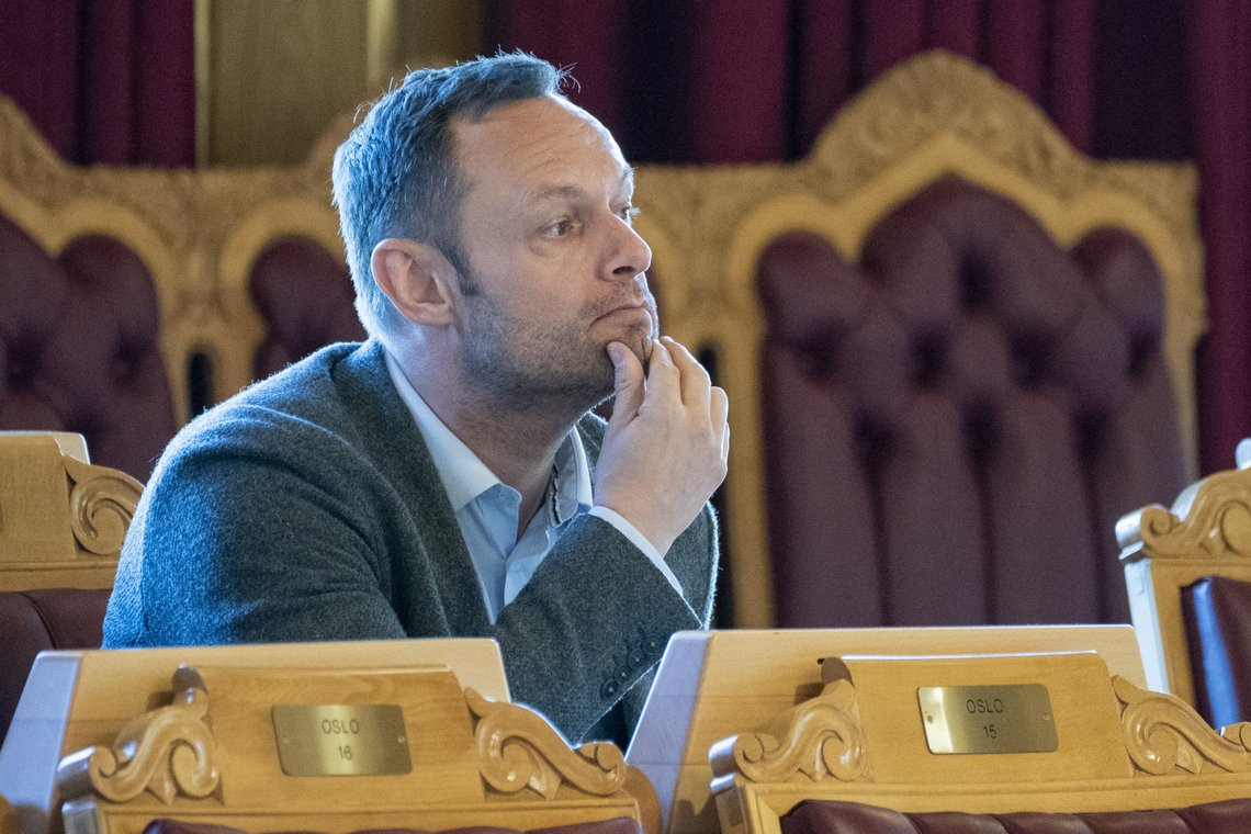 Torgeir Knag Fylkesnes (SV) er den som må betale mest i straffeskatt i pendlerboligsaken.
Foto: Terje Pedersen / NTB Torgeir Knag Fylkesnes (SV) er den som må betale mest i straffeskatt i pendlerboligsaken.
Foto: Terje Pedersen / NTB
