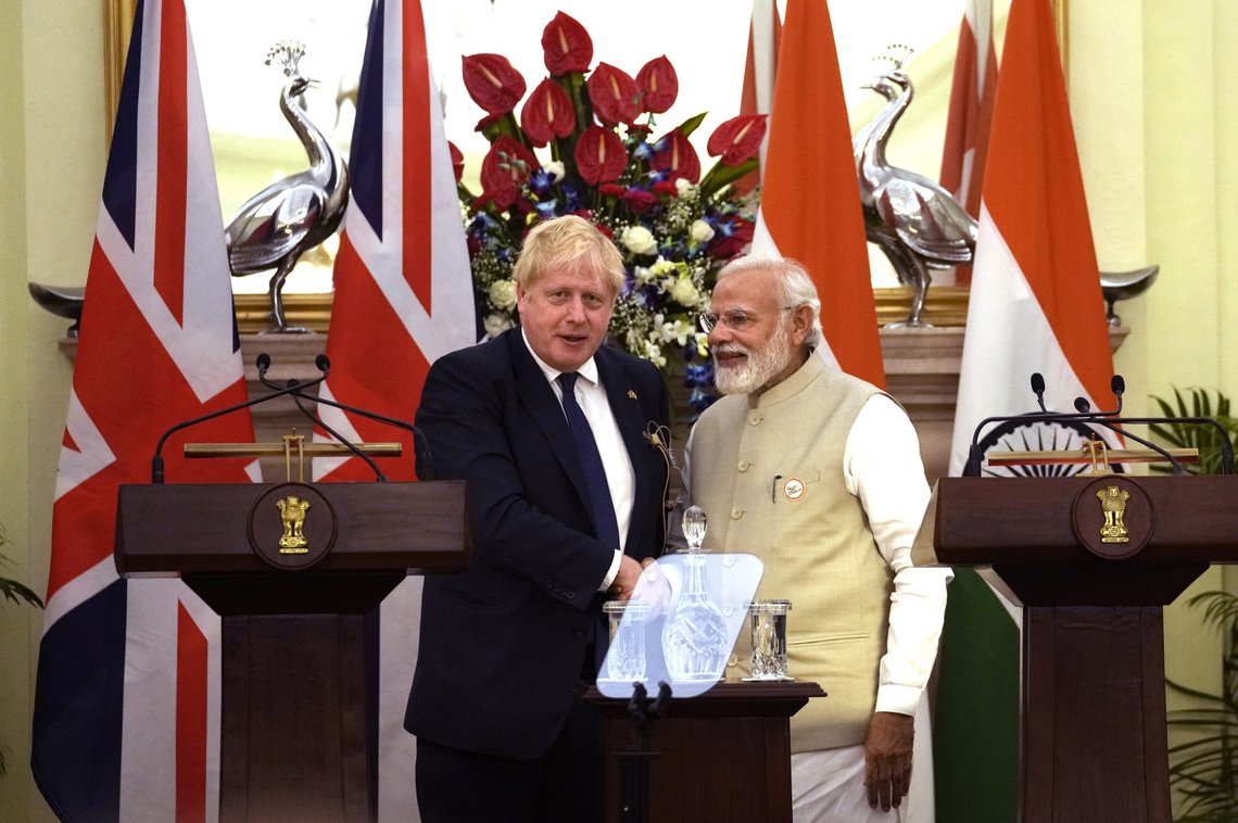 Narendra Modi og kollegaen Boris Johnson ba Russland om umiddelbar våpenhvile i Ukraina. Foto: Manish Swarup / AP / NTB Narendra Modi og kollegaen Boris Johnson ba Russland om umiddelbar våpenhvile i Ukraina. Foto: Manish Swarup / AP / NTB